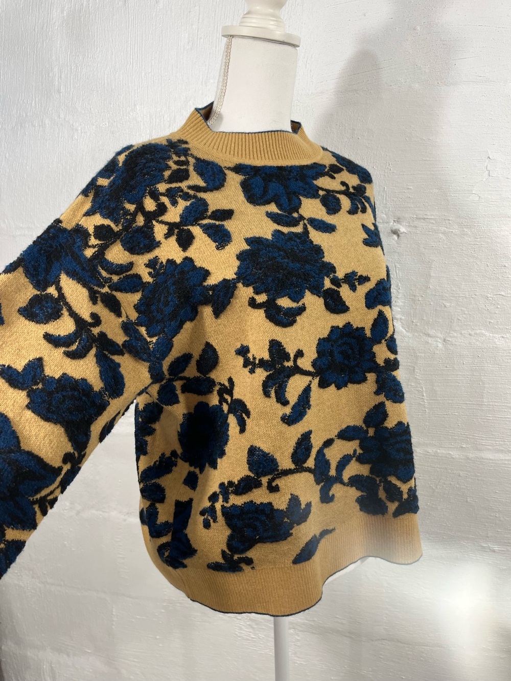 ANN TAYLOR FLORAL JACQUARD SWEATER ONE OF A KIND SAMPLE PIECE (417) - Picture 10 of 16